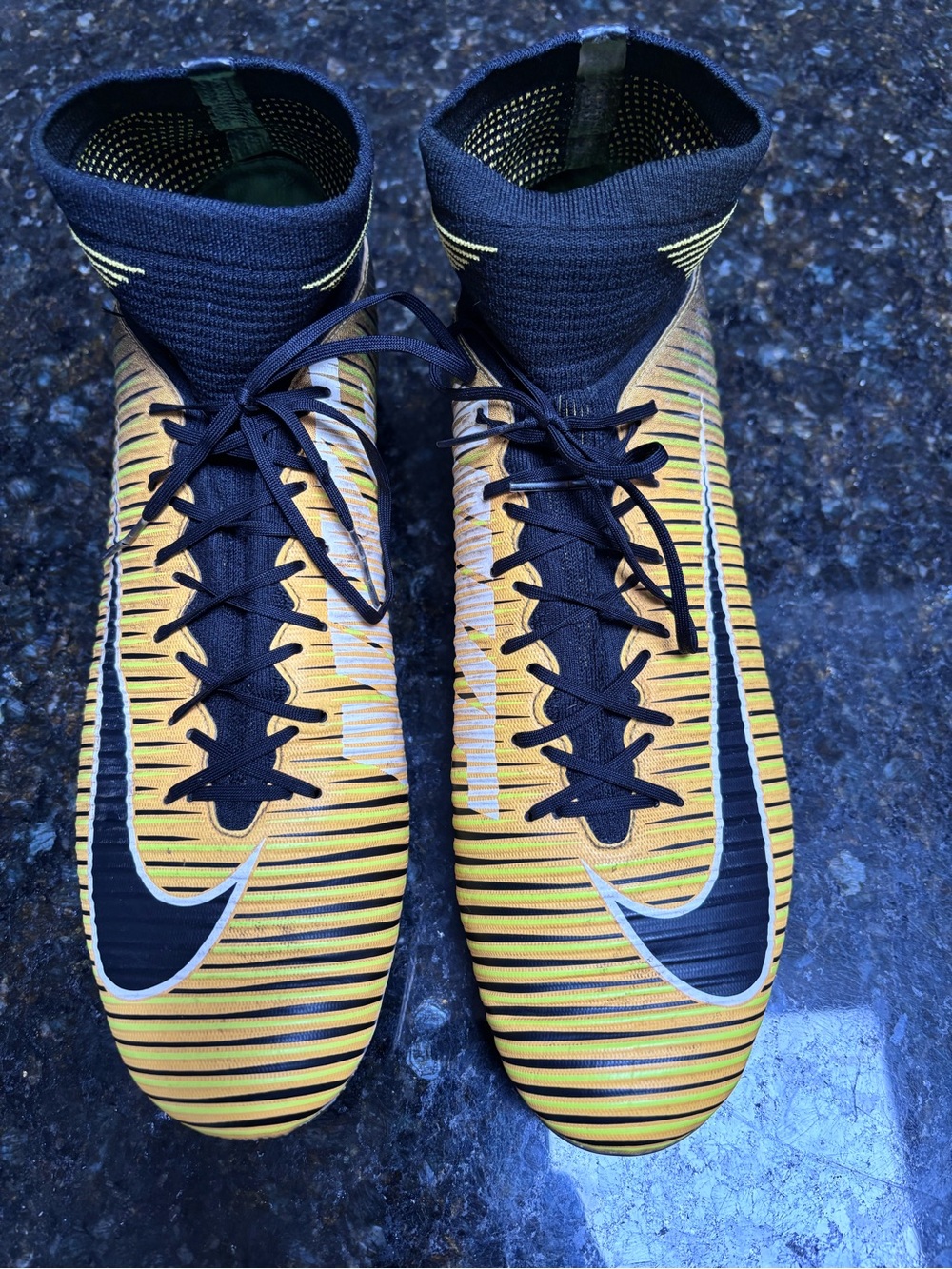 Nike Men’s Yellow/Black High-Top Soccer Cleats